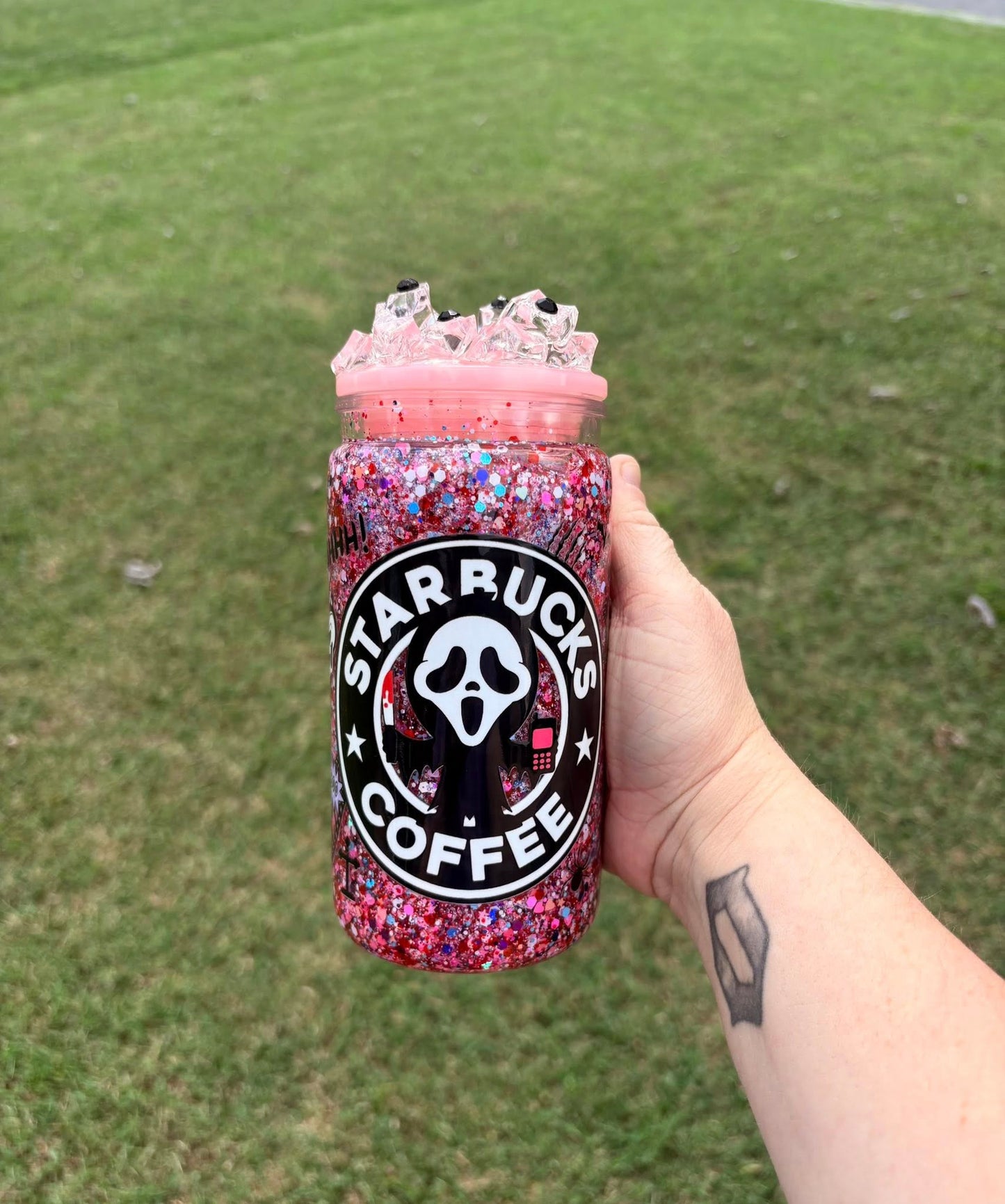 16 oz Scream Snowglobe